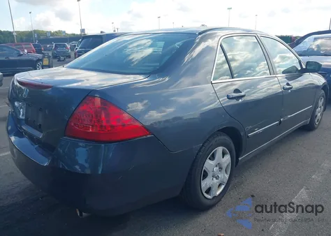 2007 Honda Accord 2.4 Lx z USA, uszkodzony, nr VIN 1HGCM56407A046829